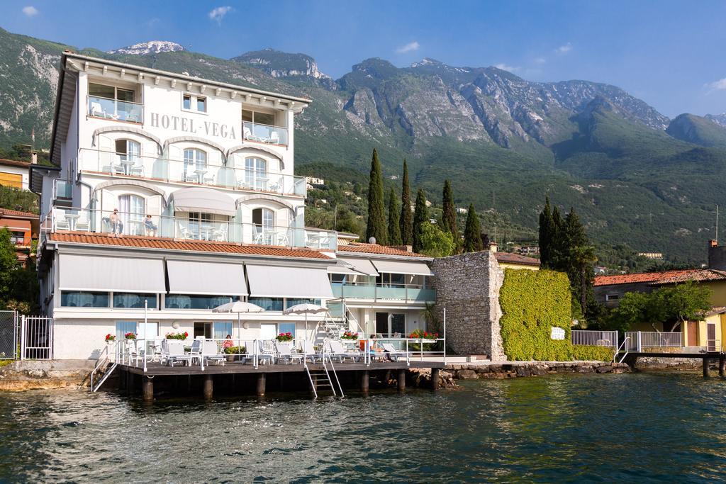 Hotel Vega マルチェージネ エクステリア 写真