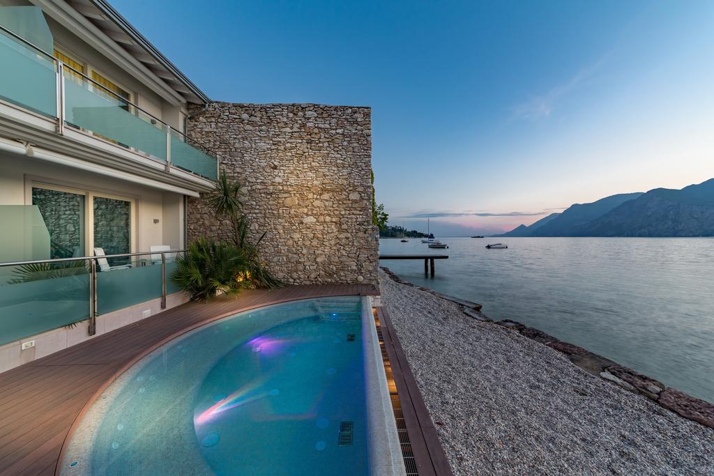 Hotel Vega マルチェージネ エクステリア 写真