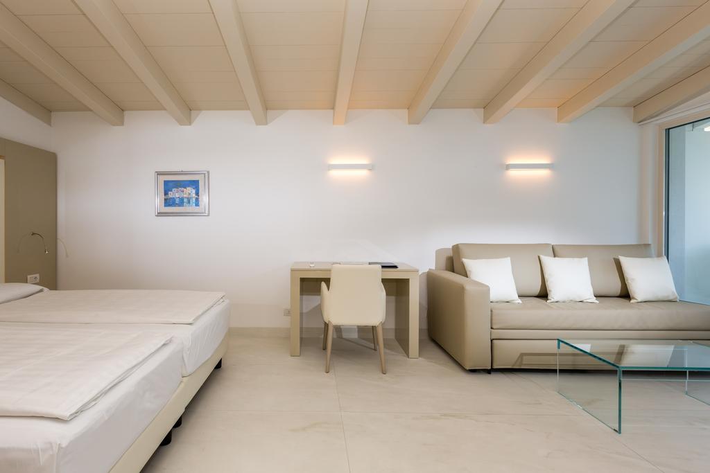 Hotel Vega マルチェージネ エクステリア 写真