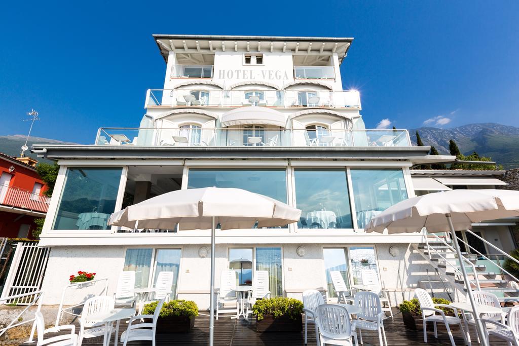 Hotel Vega マルチェージネ エクステリア 写真