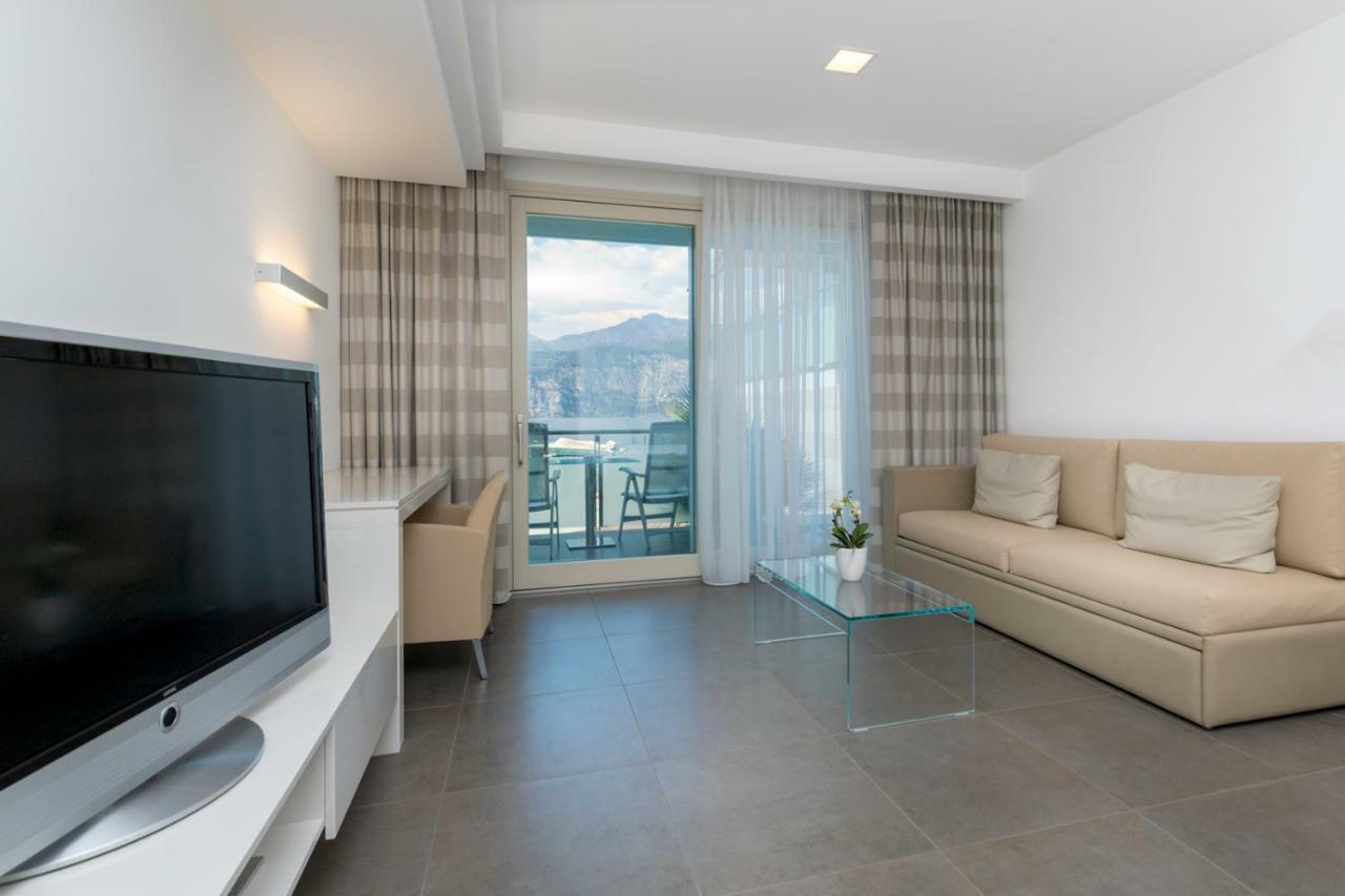 Hotel Vega マルチェージネ エクステリア 写真